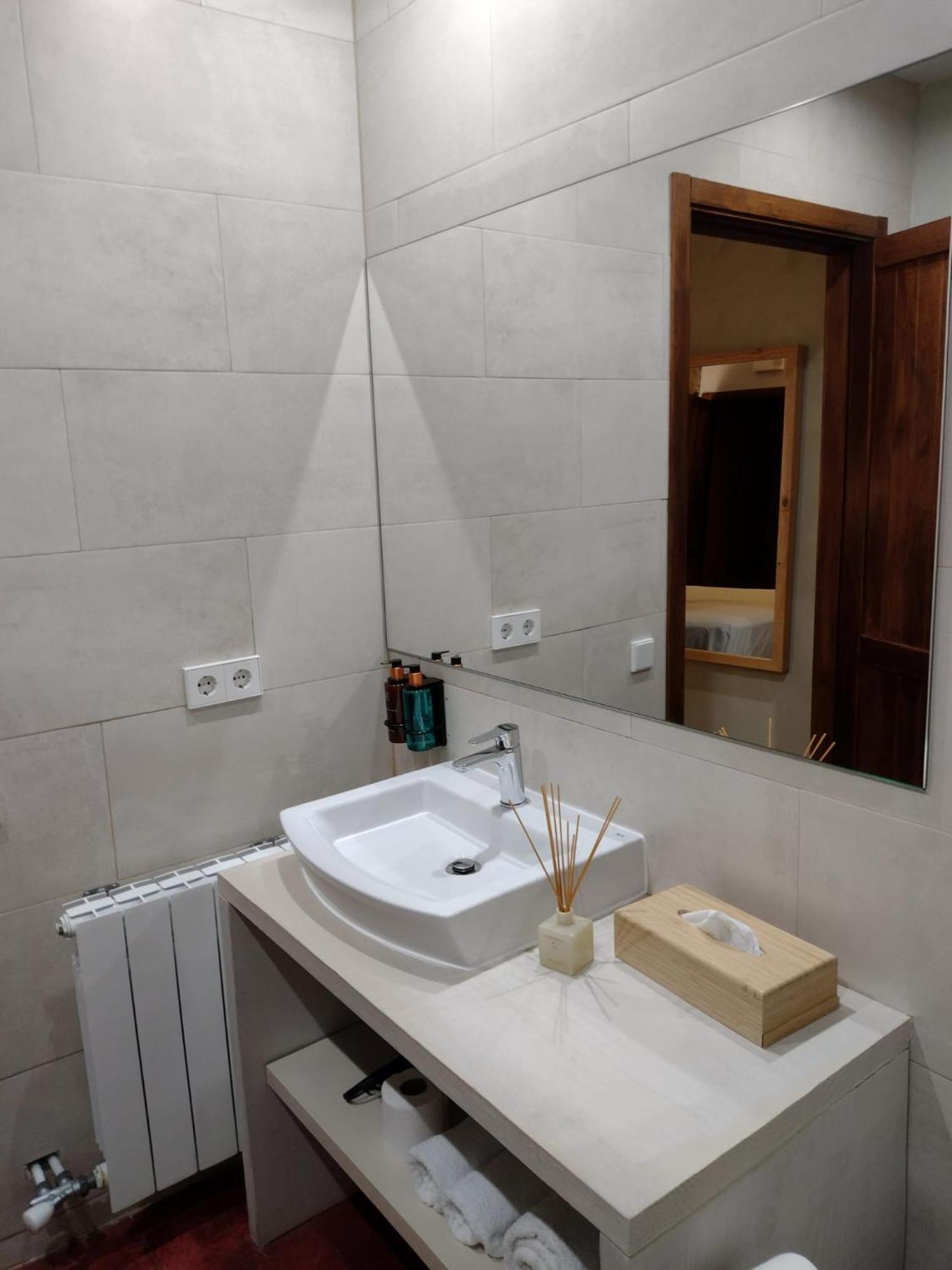 Hostal De Bianya La Vall de Bianya Zewnętrze zdjęcie